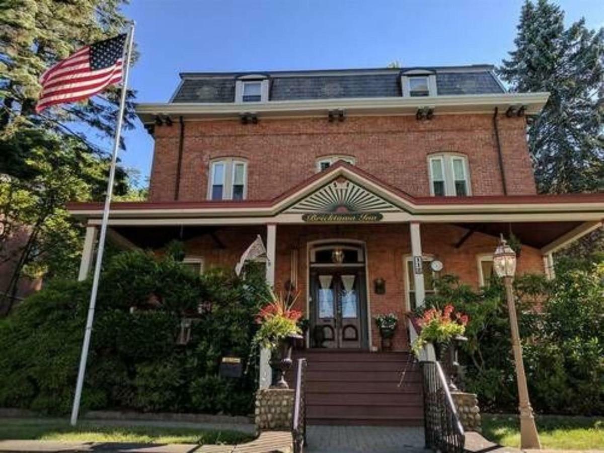 Bricktown Inn Haverstraw Экстерьер фото
